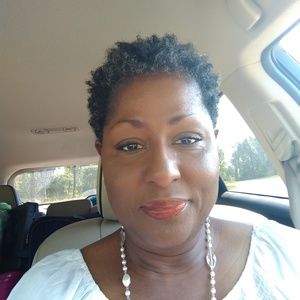Meet your Posher, Cynthia
